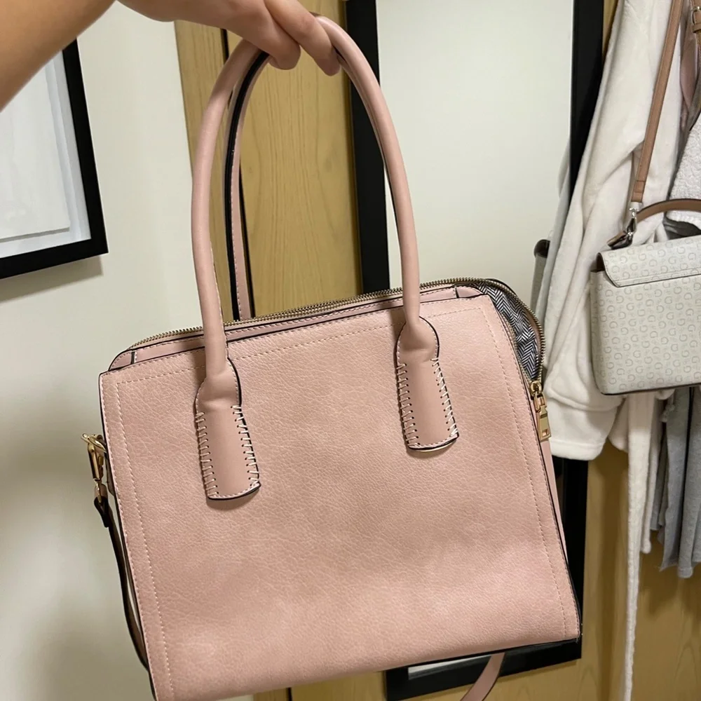 Large pink purse - Picture 2 of 3
